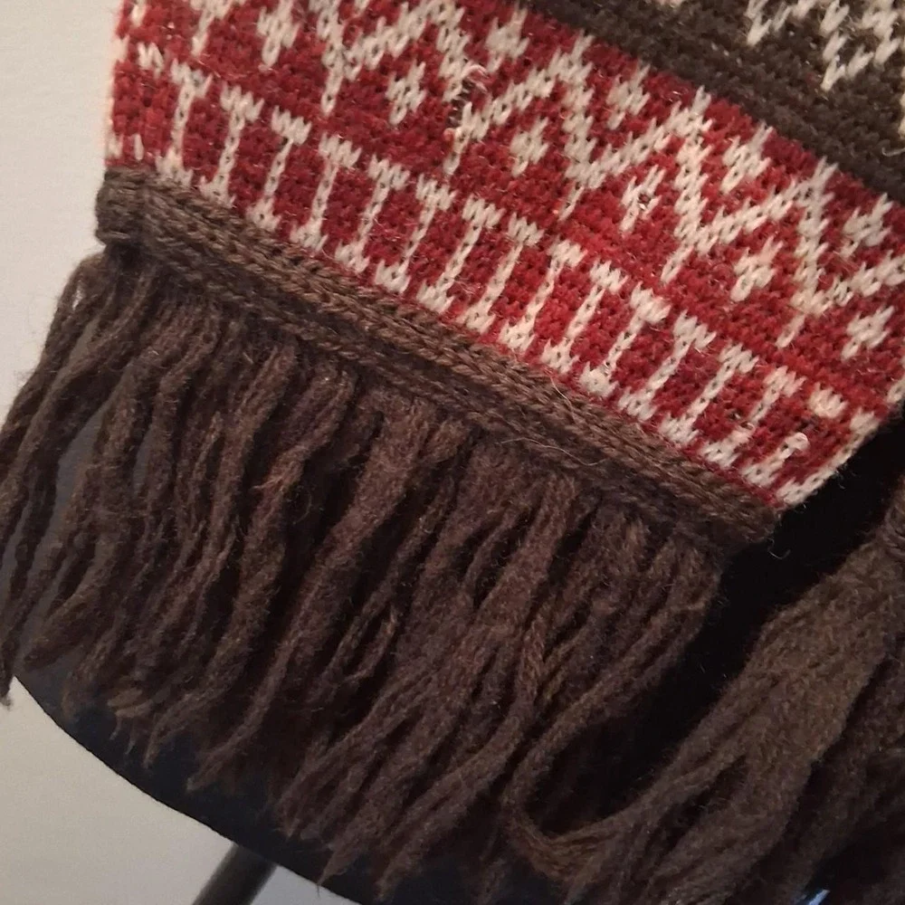 Mens Vintage 100% wool scarf with red, brown, and beige geometric